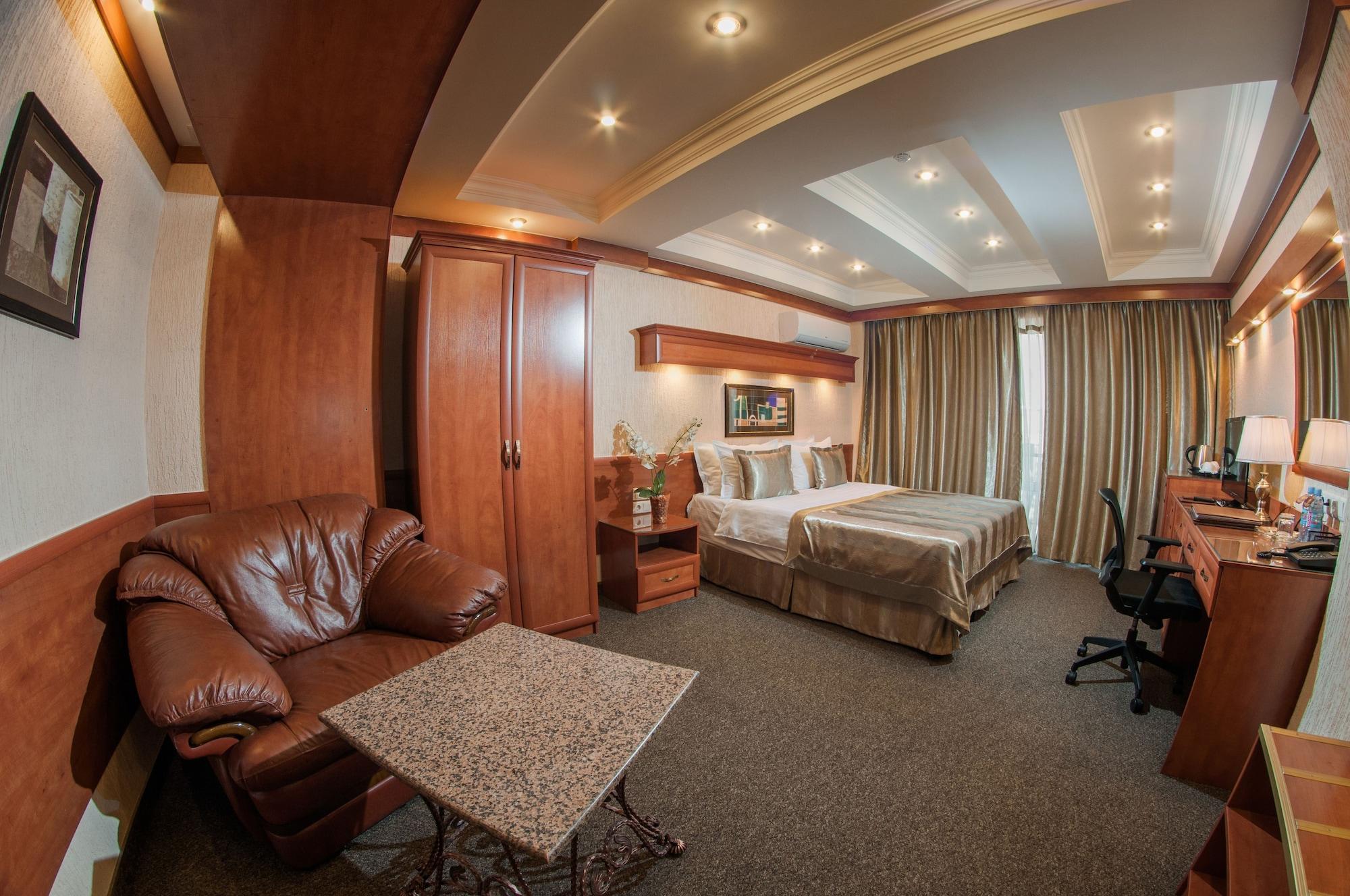Hotel Uyut อัลมาตี ภายนอก รูปภาพ