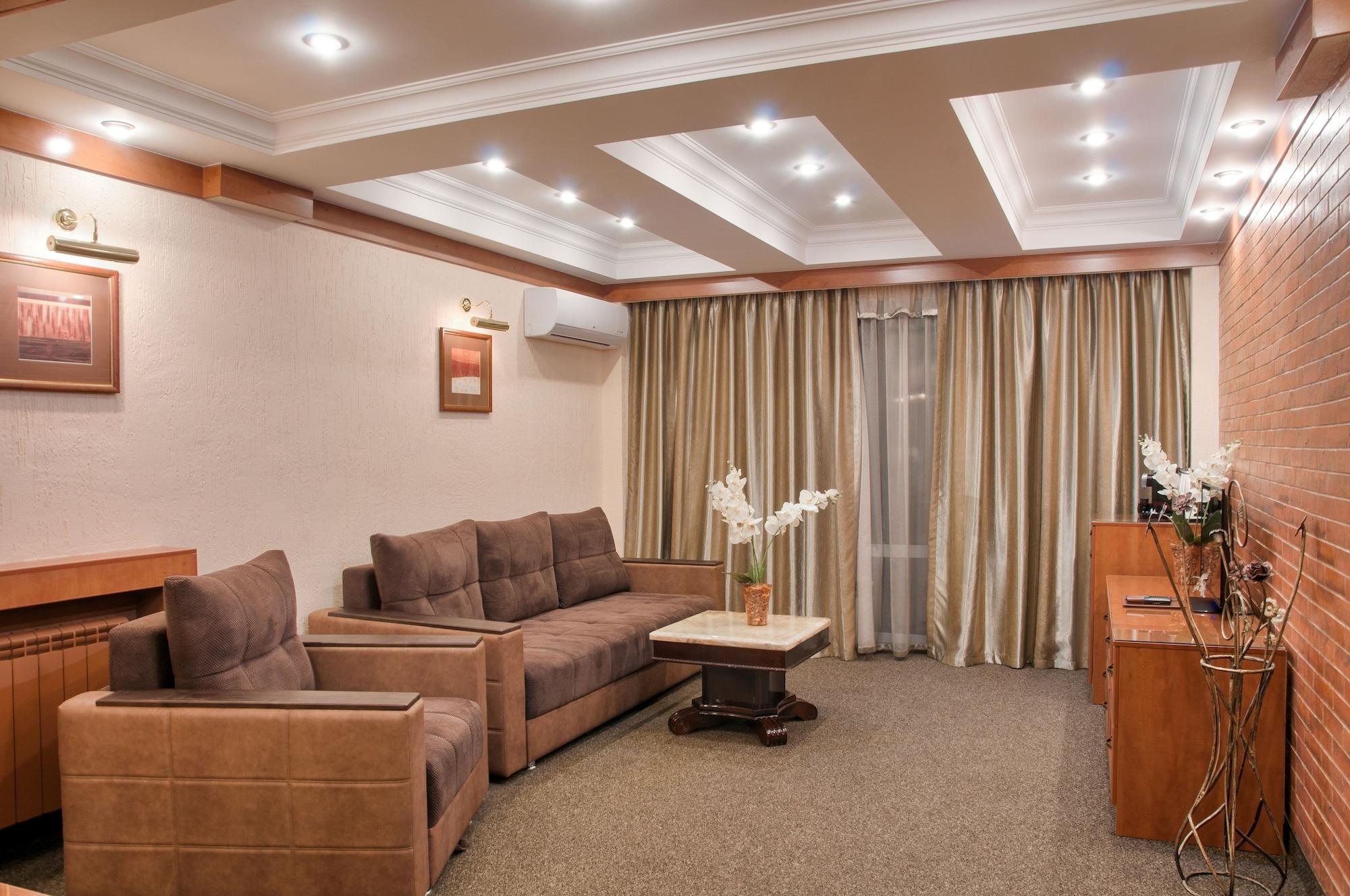 Hotel Uyut อัลมาตี ภายนอก รูปภาพ