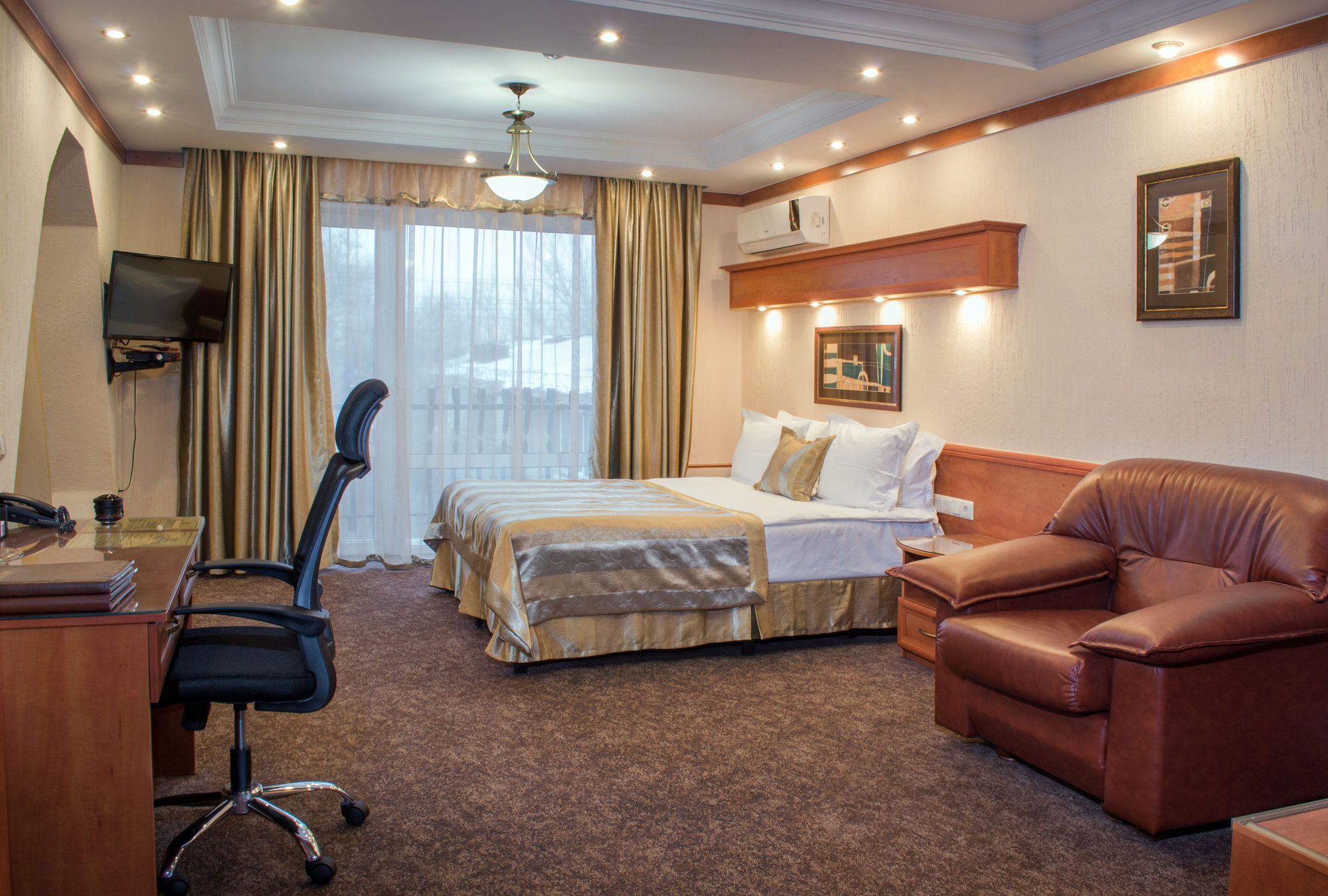 Hotel Uyut อัลมาตี ภายนอก รูปภาพ