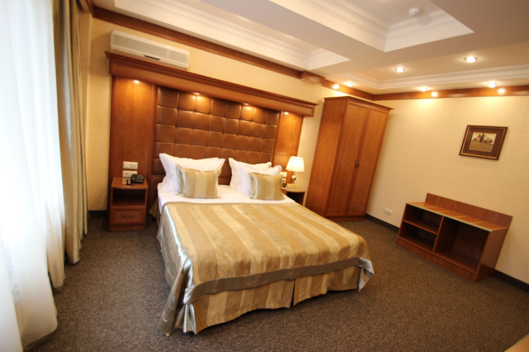 Hotel Uyut อัลมาตี ภายนอก รูปภาพ