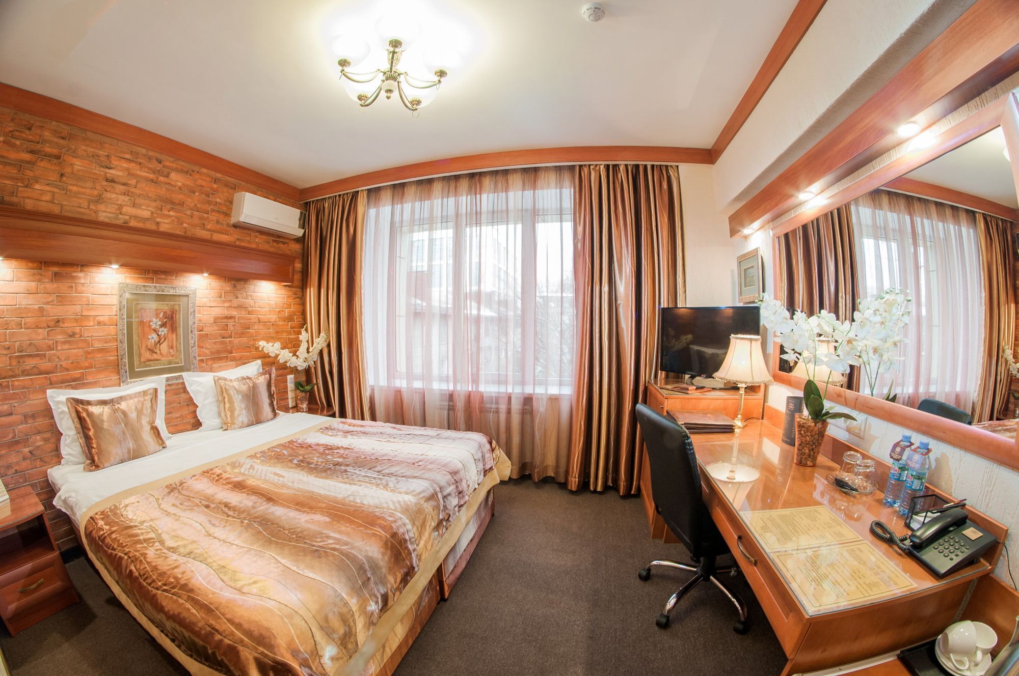Hotel Uyut อัลมาตี ภายนอก รูปภาพ
